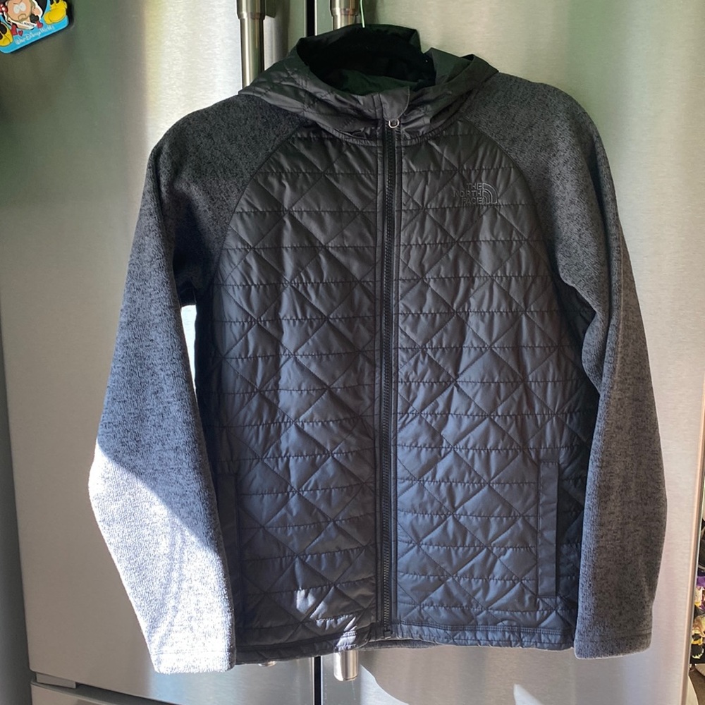 The North Face Boys Large jacket Black Like new!!!